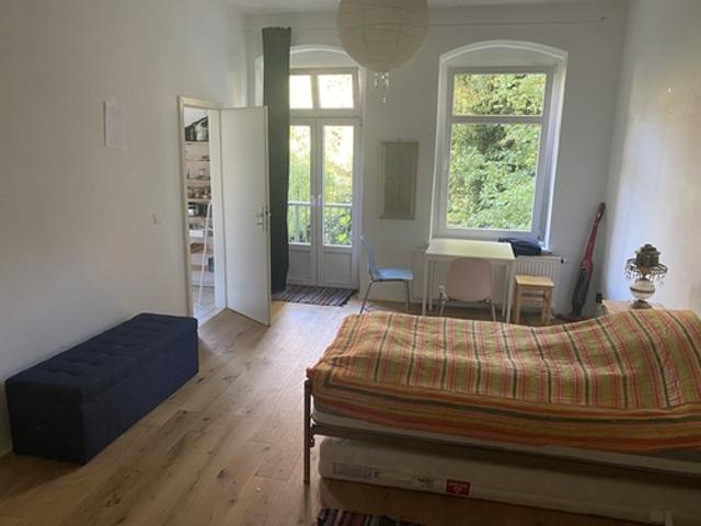 Charming Florakiez Berlin bright & quiet appartment