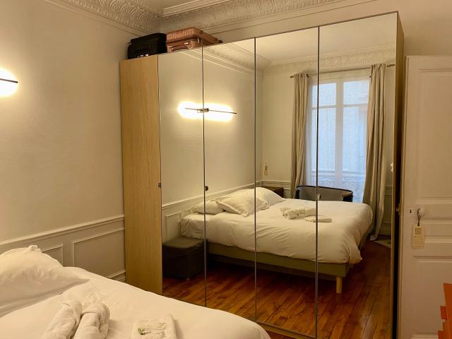 Charming flat near Champs Elysées