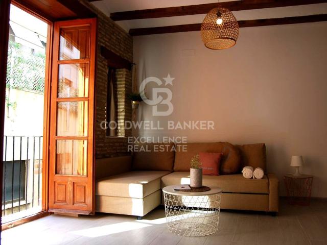 Charming flat with natural light next to Calle Colón