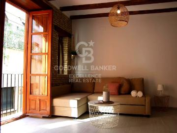 Charming flat with natural light next to Calle Colón