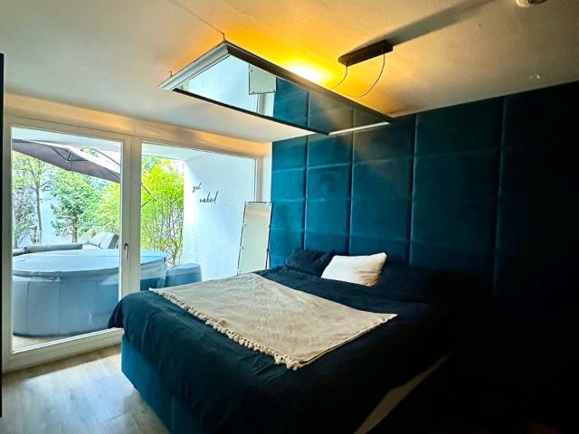 Charming flat with whirlpool in Karlsruhe, Karlsruhe Amsterdam Apartments for Rent