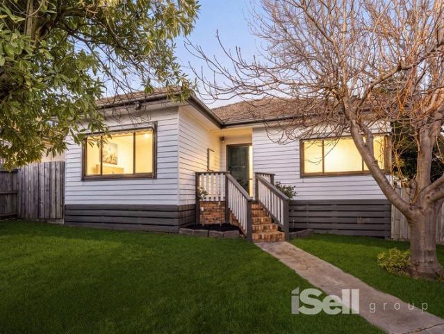 CHARMING FROM THE STREET, MODERN WITHIN