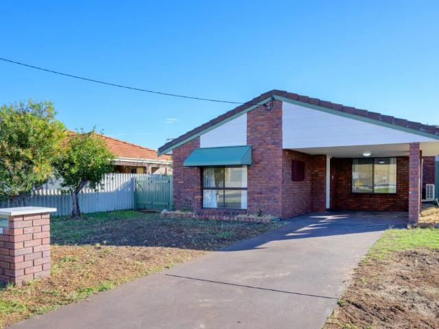 Charming freshly renovated 2 bedroom home in sought after East Bunbury