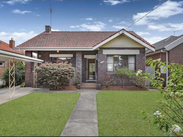 Charming Full Brick Federation Home in a Convenient Location