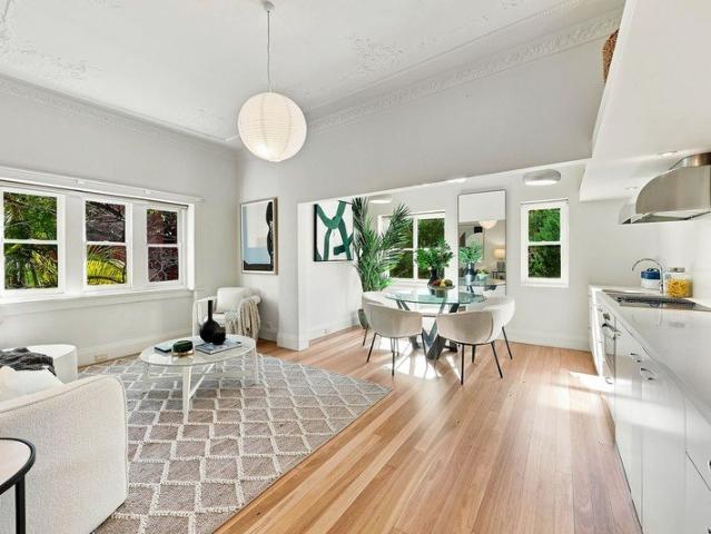 Charming Full Floor 2 Bed Gem In Prime Challis Ave Setting With CBD Views