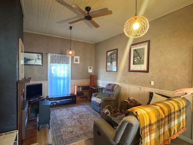 Charming Fully Furnished 2 Bedroom House for Rent