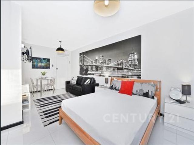 Charming Fully Furnished Studio Apartment in the Heart of Glebe!
