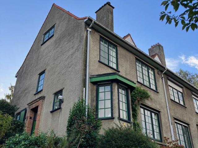 Charming fully renovated house in Logis Floréal garden city