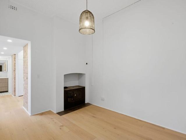 CHARMING FULLY RENOVATED MILLERS POINT TERRACE | Unfurnished