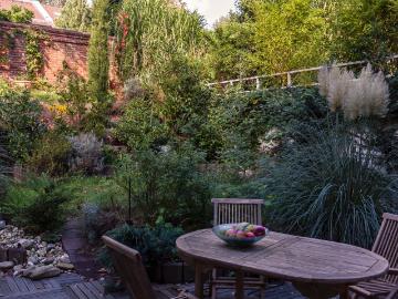 Charming, furnished 3.5 room garden apartment for rent in Lichterfelde West