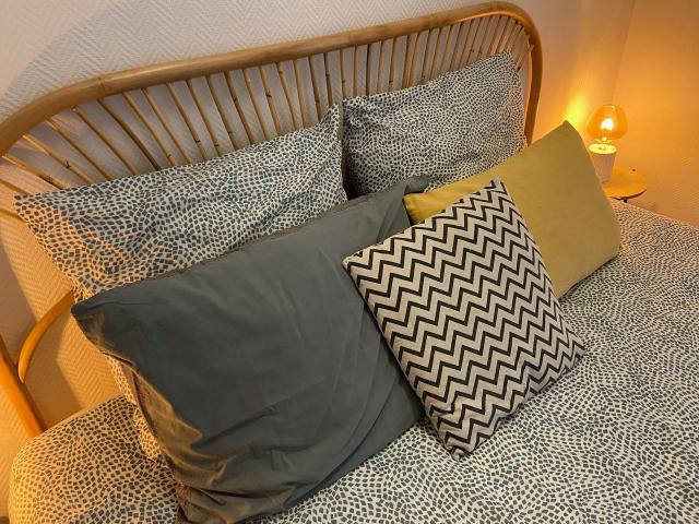Charming Furnished 3 Room Apartment for Rent in Bastille, Paris 11th, Paris Amsterdam Apartments for Rent
