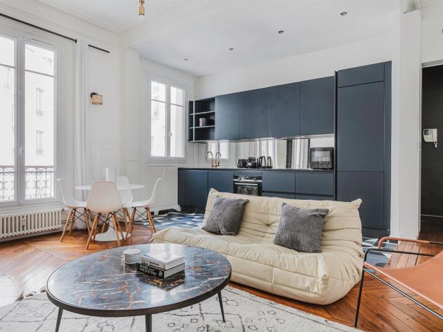 Charming Furnished 2 Bedroom in Paris!