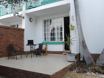 Charming furnished 2 Bedroom simplex
