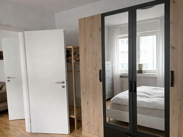 Charming, furnished 2 room apartment in a central location in Düsseldorf city center, Dusseldorf Amsterdam Apartments for Rent