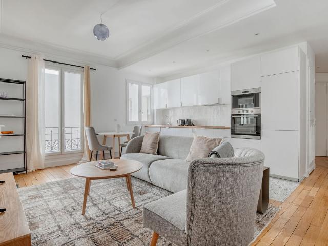 Charming Furnished Apartment in École Militaire, Paris Amsterdam Apartments for Rent