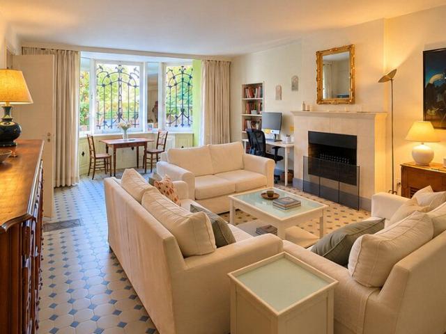 Charming furnished flat – 80 m² – 1 bed – fireplace