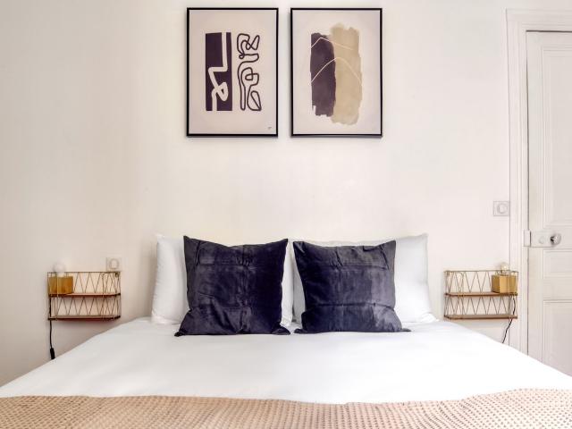 Charming Furnished One Bedroom in Grandes Carrières, Paris Amsterdam Apartments for Rent