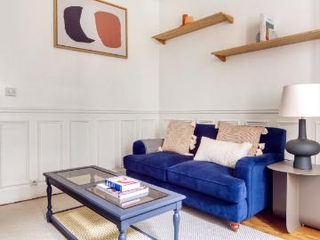 Charming Furnished One Bedroom in Grandes Carrières, Paris Amsterdam Apartments for Rent