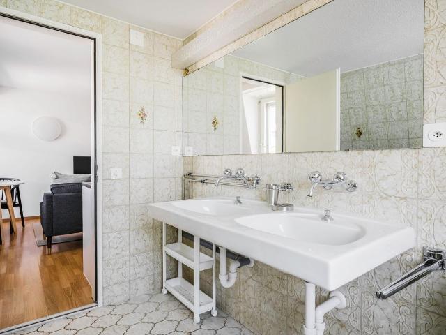 Charming Furnished Studio with City Views in Seefeld, Zurich Amsterdam Apartments for Rent