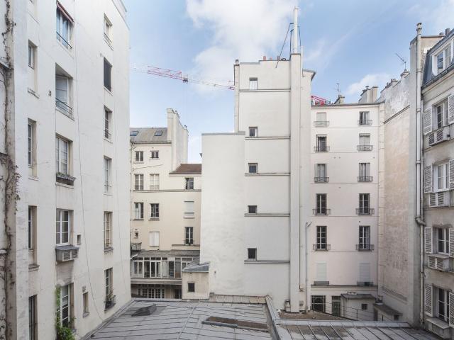 Charming Furnished Parisian Retreat in Invalides, Paris Amsterdam Apartments for Rent