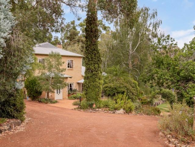 Charming Georgian style Bed & Breakfast in the heart of Nannup