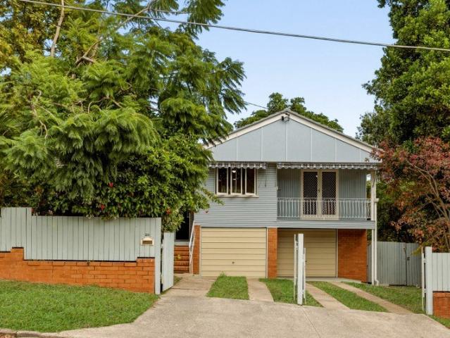 Charming Geebung Classic on a Generous 607m² Block