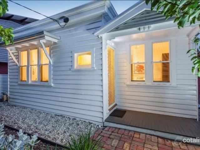 Charming Geelong West living in a prime location