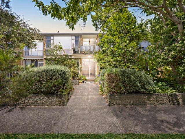 Charming Ground Floor Gem with Garage
