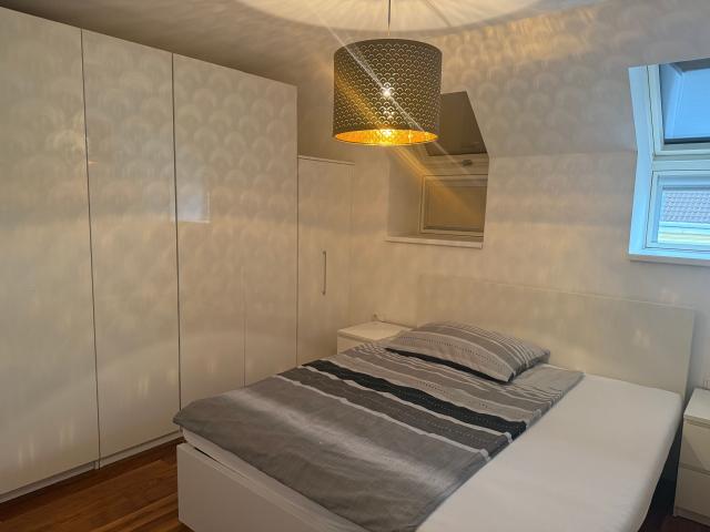 Charming, great flat in quiet street with balcony and a view