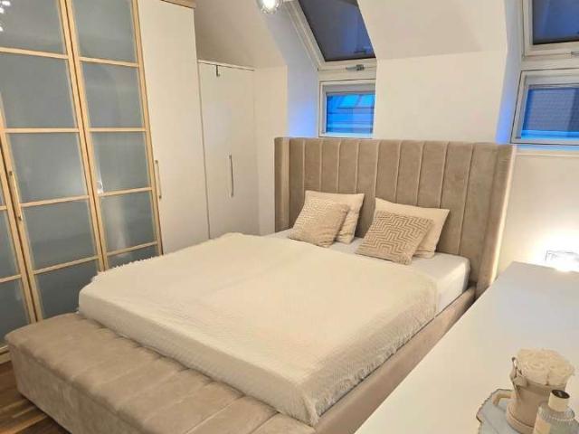 Charming, great flat in quiet street with balcony and a view, Vienna Amsterdam Apartments for Rent