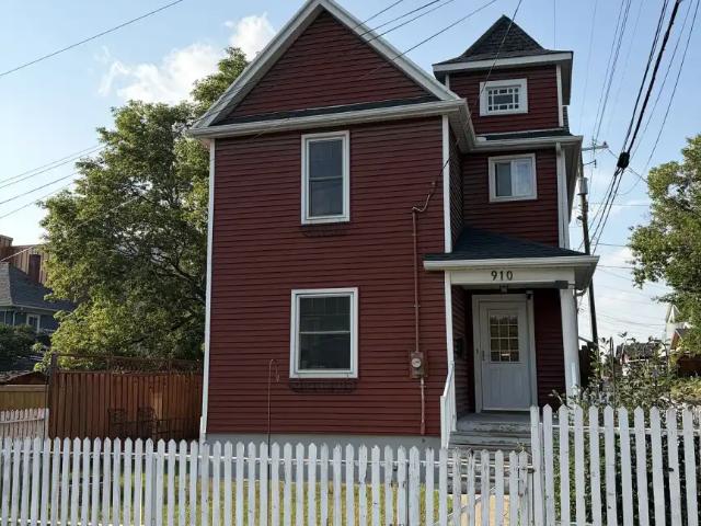 Charming Heritage Home in Ramsay