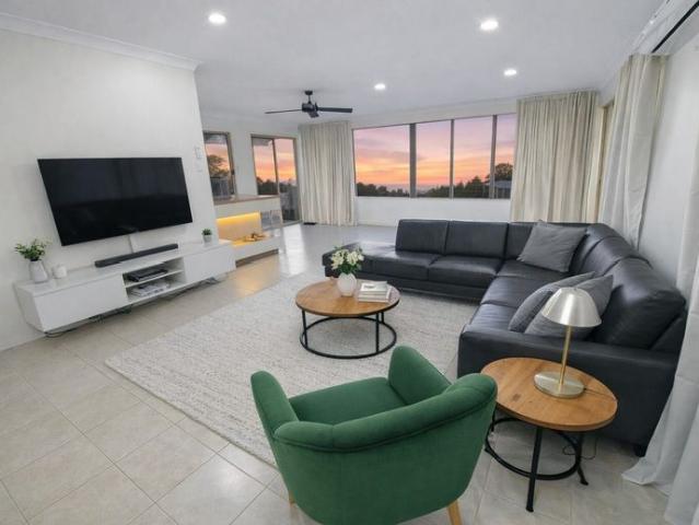 Charming High Set Brick & Timber Home in a Beautiful Location