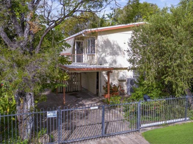 Charming High set Family Home in Prime Location!