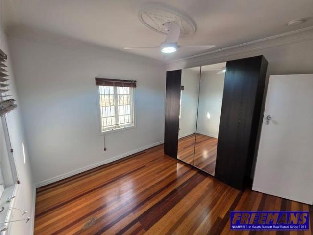 Charming High Set Queenslander Walk to Nanango CBD