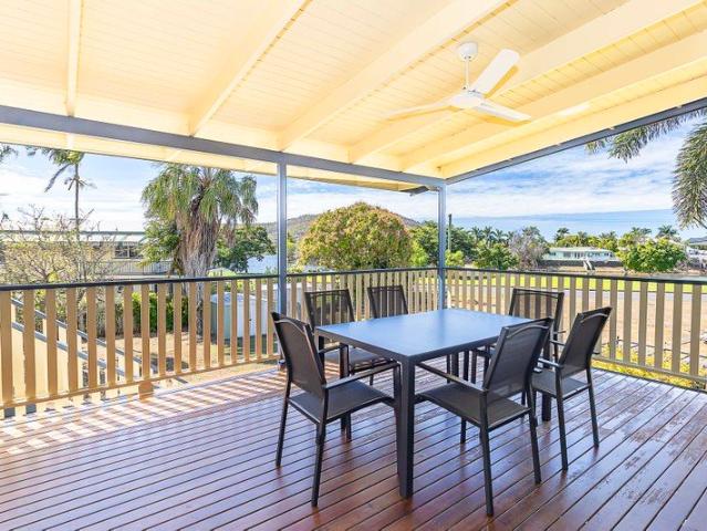 PRICED TO SELL QUEENSLANDER WITH LAKE VIEWS. A MUST TO INSPECT