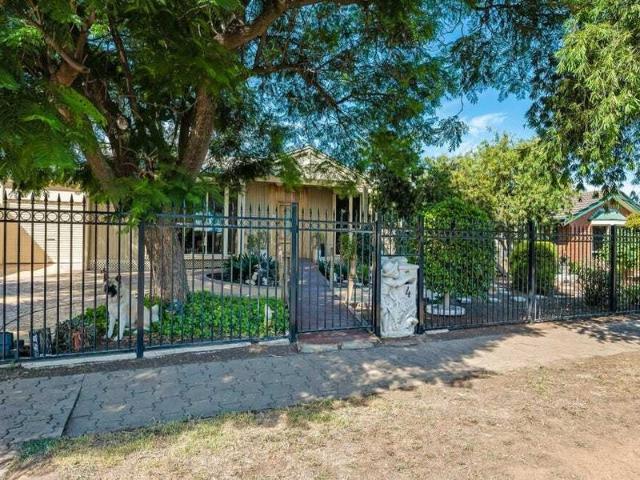 Charming Hillcrest Haven Your Next Home Awaits!
