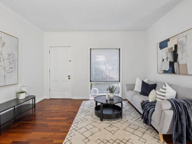 Charming Hills Retreat in the Heart of Old Mount Barker | Available 13/7/26