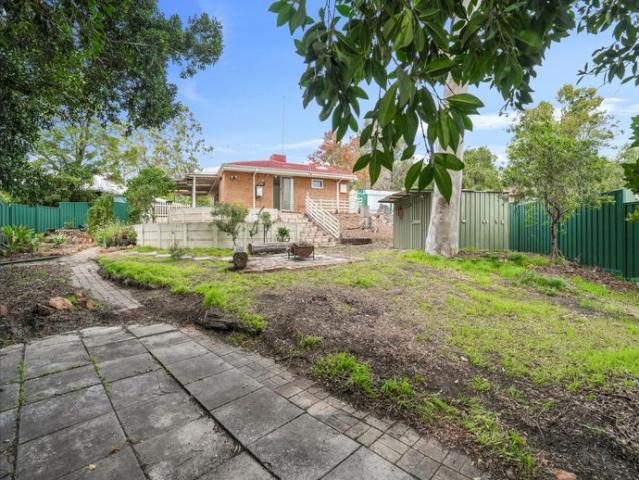 Charming Hillside Living in Mount Richon!