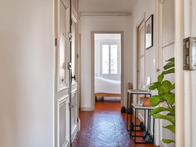 Charming historic appartment with vue, Marseille Amsterdam Apartments for Rent
