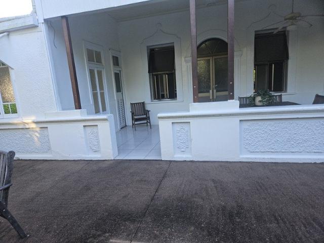 Charming & Historic Living: Private 1 Bedroom Suite