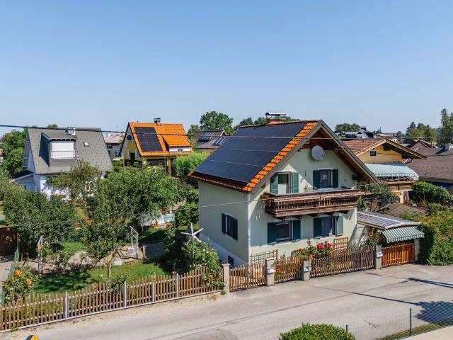 Charming Home mit Potenzial und schönem Garten