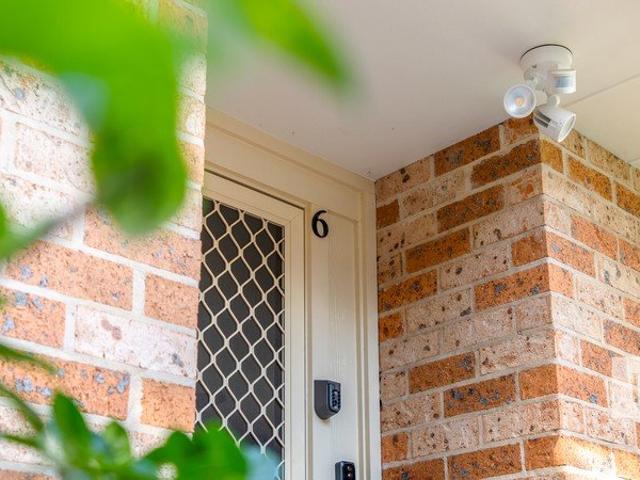 Charming Home offering Comfort & Convenience