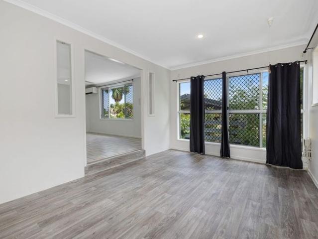 Charming Home on the Edge of the Hill in Mount Louisa