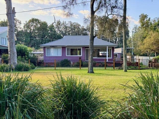 Charming Home on Waterfront Reserve