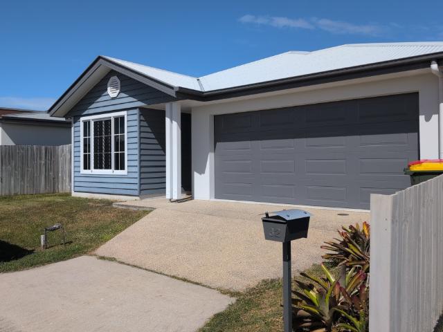 Charming home close to sporting grounds and lake