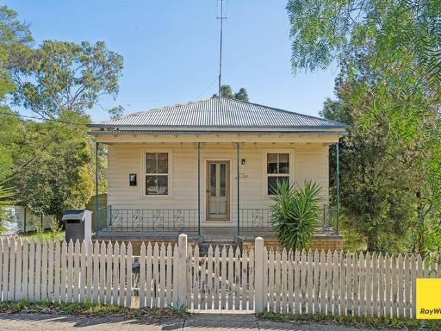 Charming Home for Rent 17 Bannerman Street, Bendigo