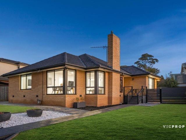 Charming Home Huge 25M Frontage