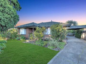 Charming Home in Newcomb