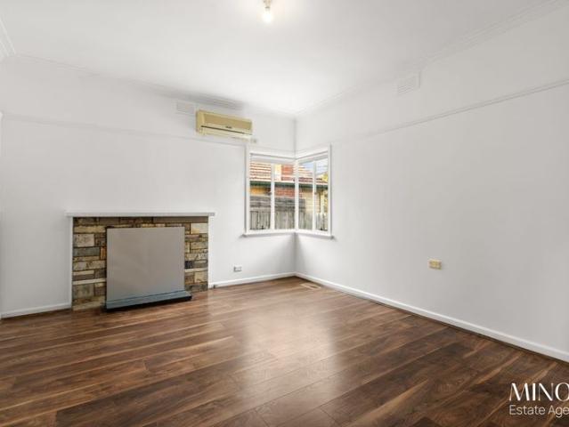 Charming Home in a Convenient Reservoir Location