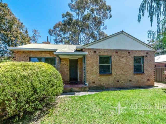 Charming Home in a Central Location | Available 30/11/26